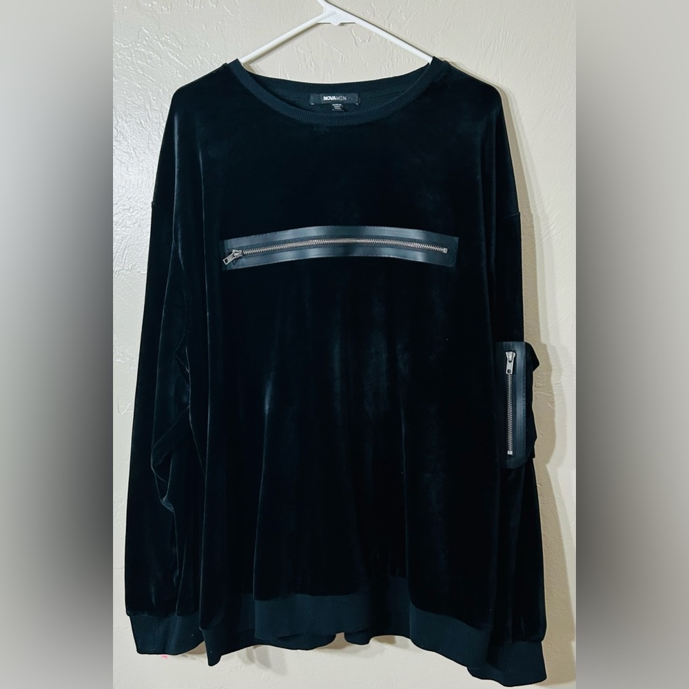 Fashion Nova Men’s Black Crewneck Sweatshirt with Zipper Detail